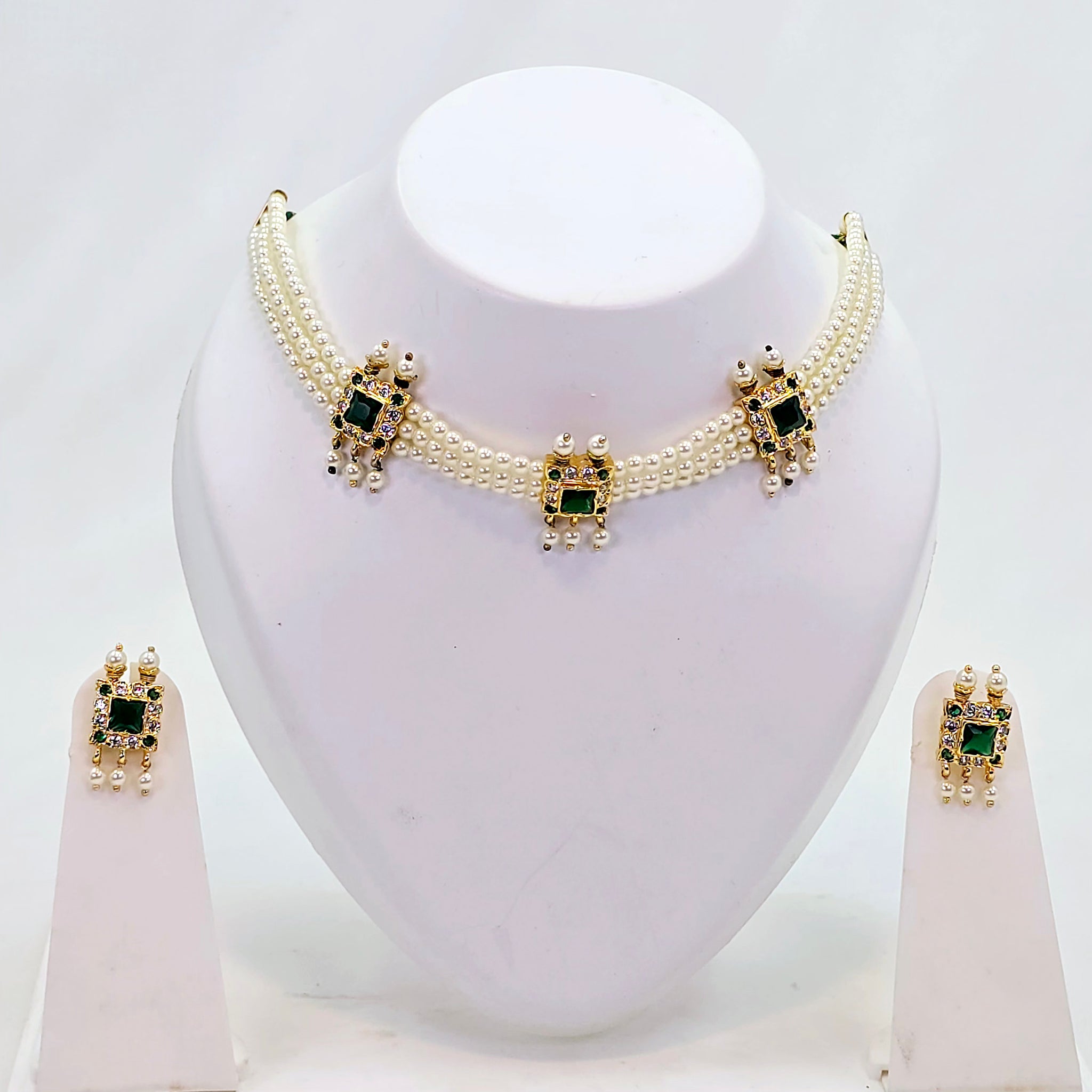 The Janhavi Moti Chinchpeti