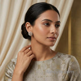 The Davia Yellowgold A.D Earring