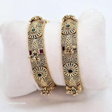 The Madhu Rajwadi Bangle