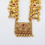 The Nilakshi Antique Goldforming Saaj