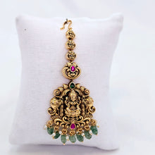 The Minakshi Kempu Bindi