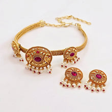 The Amoli Antique Goldforming Bajubandh