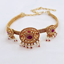 The Amoli Antique Goldforming Bajubandh