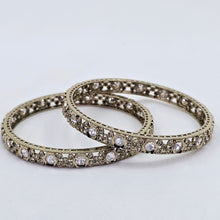 The Vastavi Victorian Polish Bangle