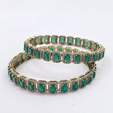 The Bela Victorian Polish Bangle