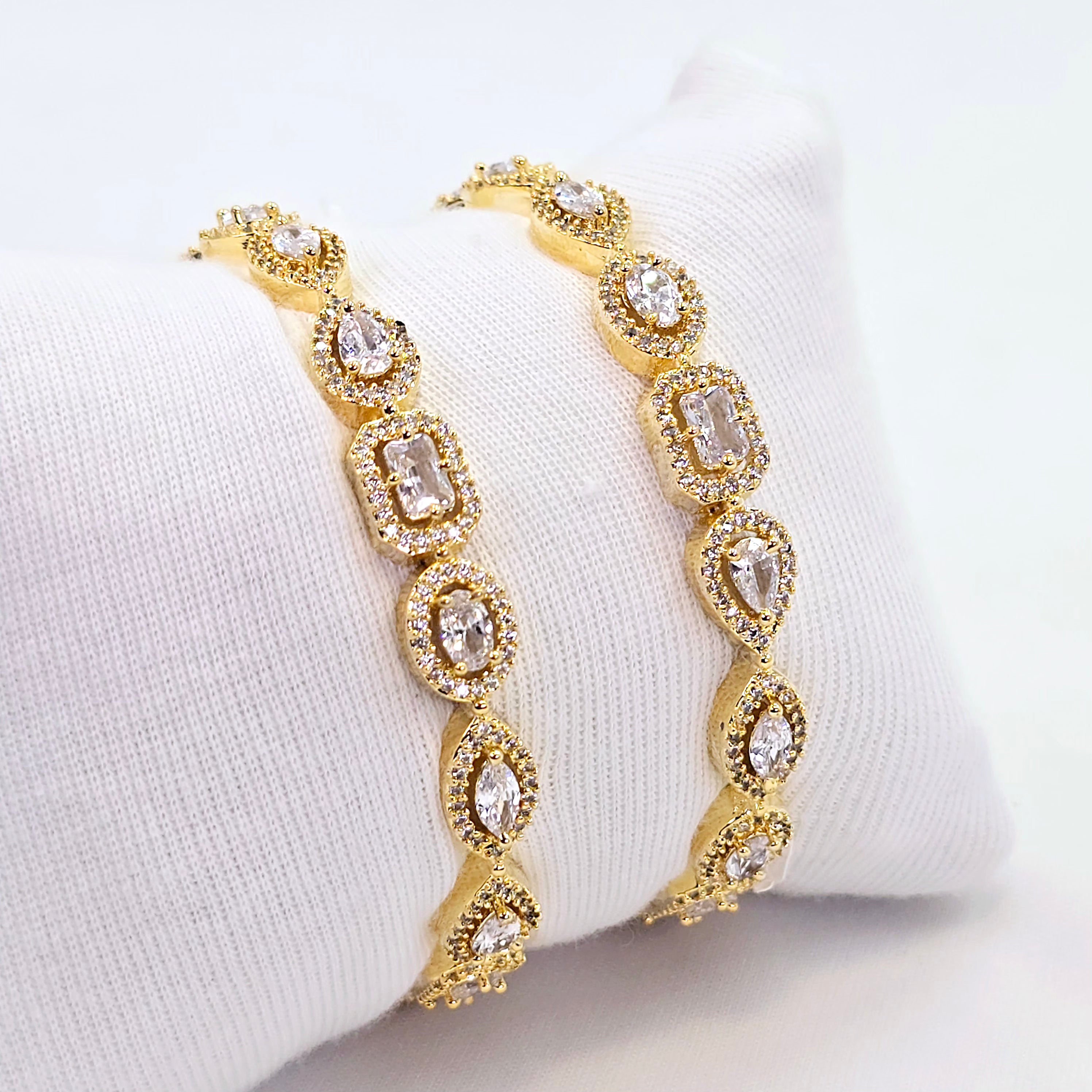 The Fawn Yellowgold A.D Bangle