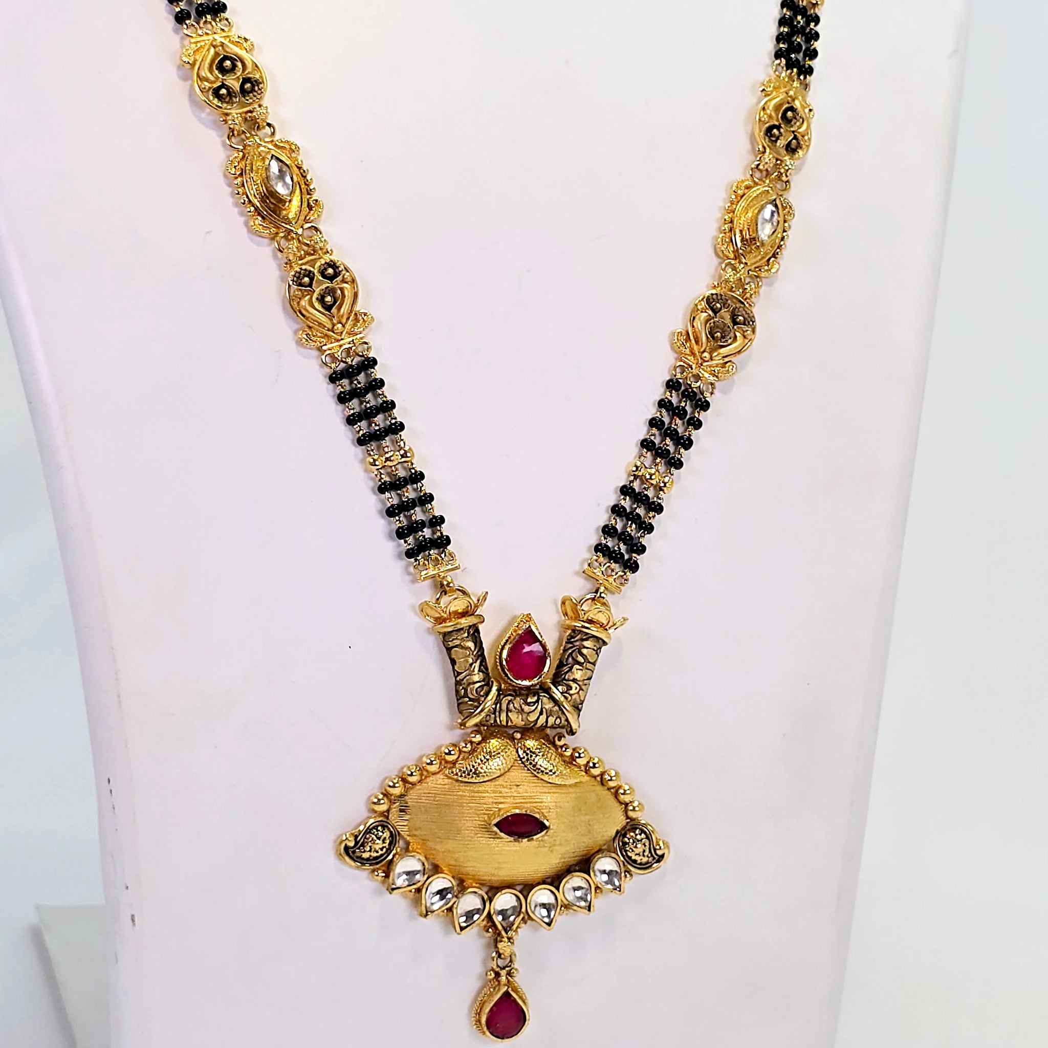 The Daksha Antique Goldforming Mangalsutra