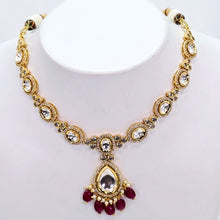 The Hansa Kundan Necklace