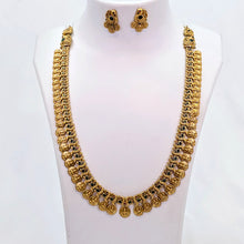The Aadra Kempu Long Necklace