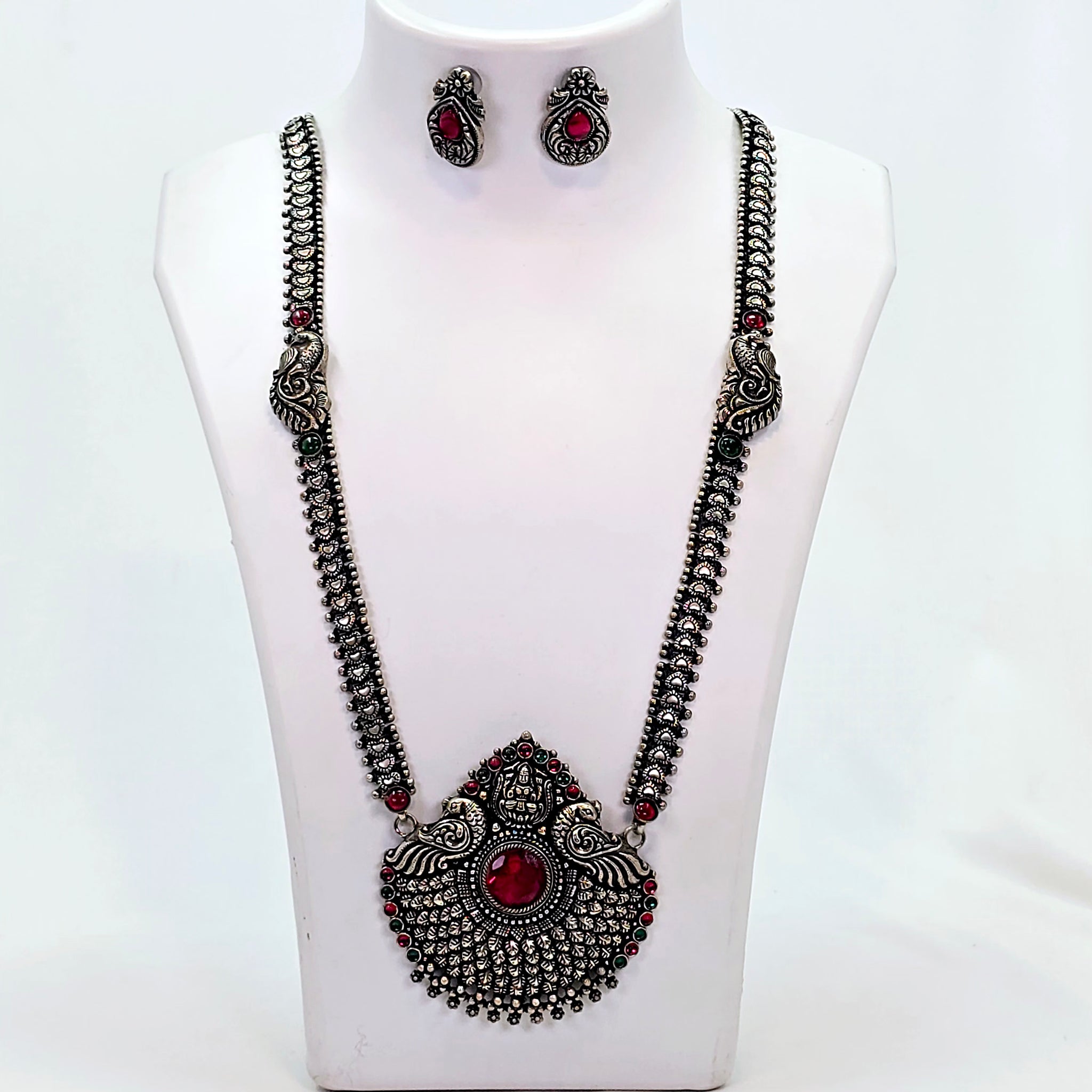 The Alina Oxidized Long Necklace