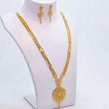 The Madhavi Goldforming Necklace