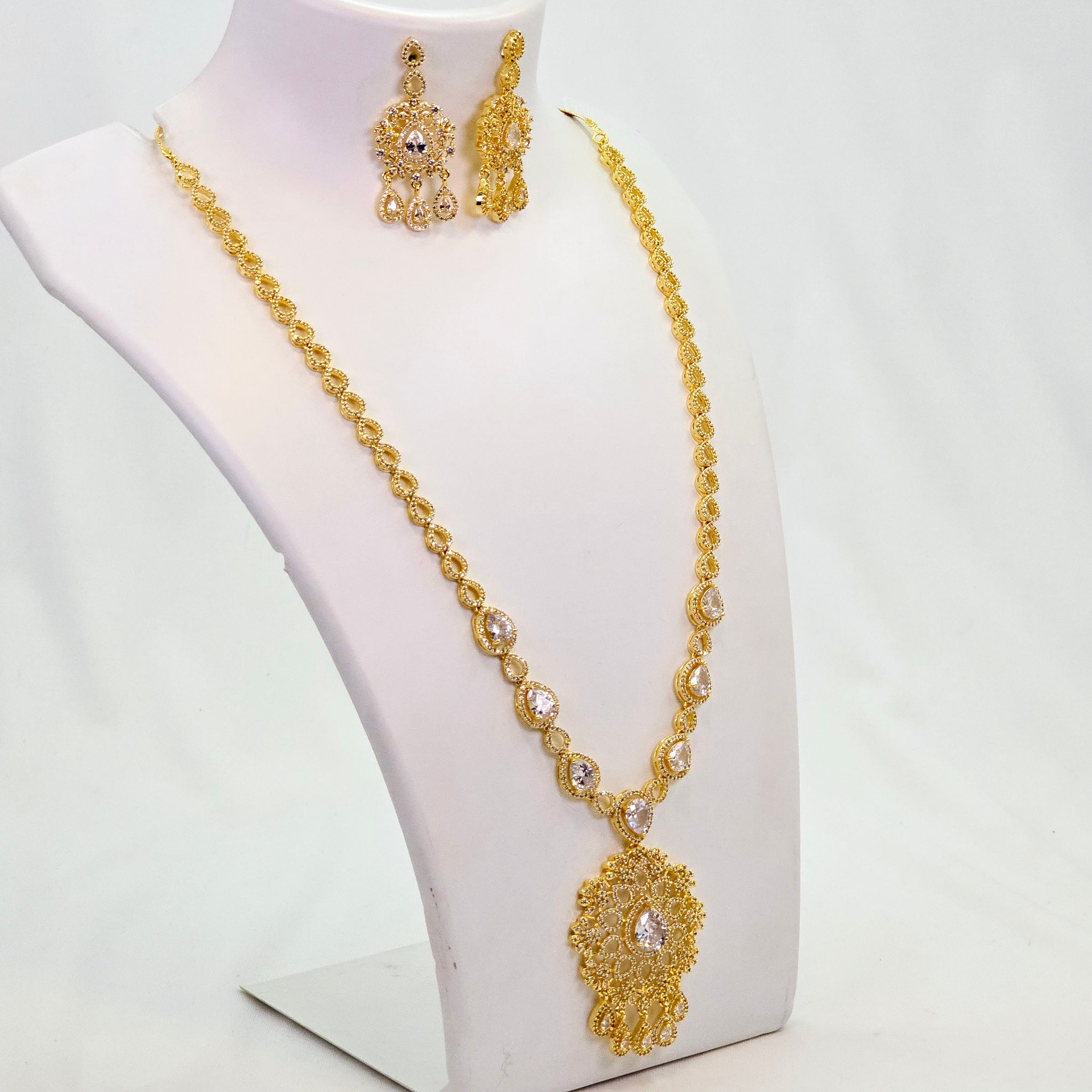 The Alayna Yellowgold A.D Long Necklace
