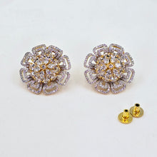 The Maxine Yellowgold A.D Earring