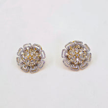 The Maxine Yellowgold A.D Earring