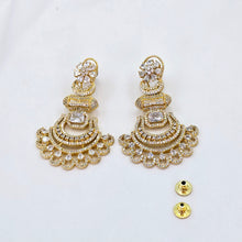 The Leona Yellowgold A.D Earring