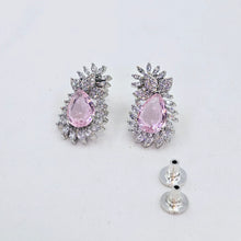 The Winona Whitegold A.D Earring