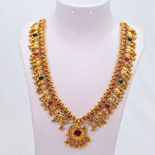 The Saachi Antique Goldforming Saaj