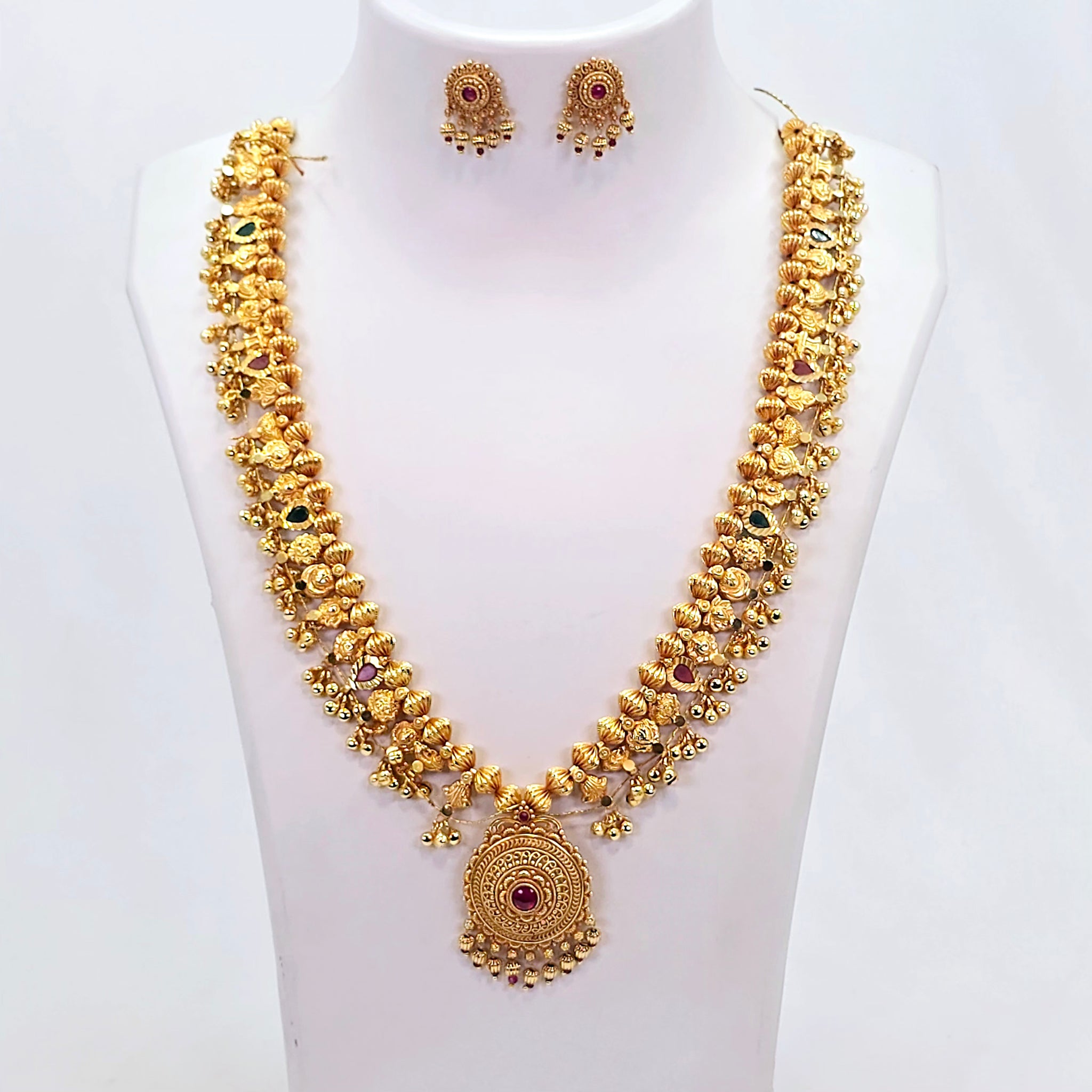 The Ravina Antique Goldforming Saaj