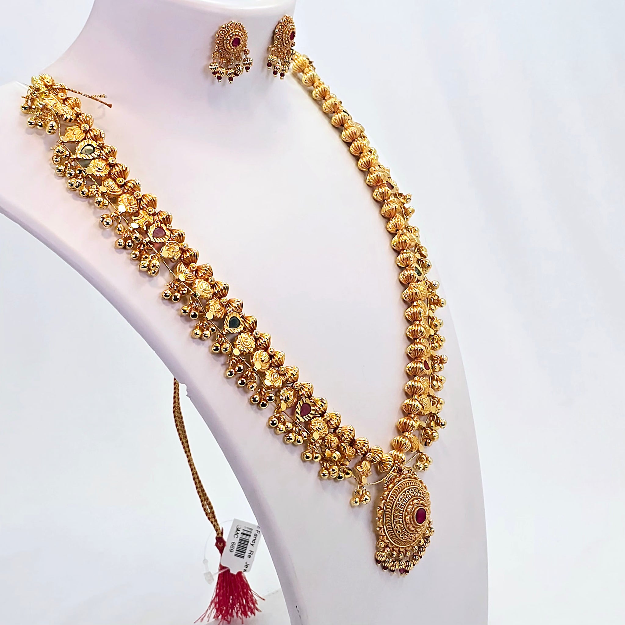 The Ravina Antique Goldforming Saaj