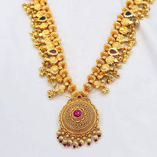 The Ravina Antique Goldforming Saaj