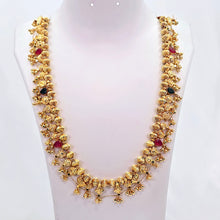 The Ramya Antique Goldforming Saaj