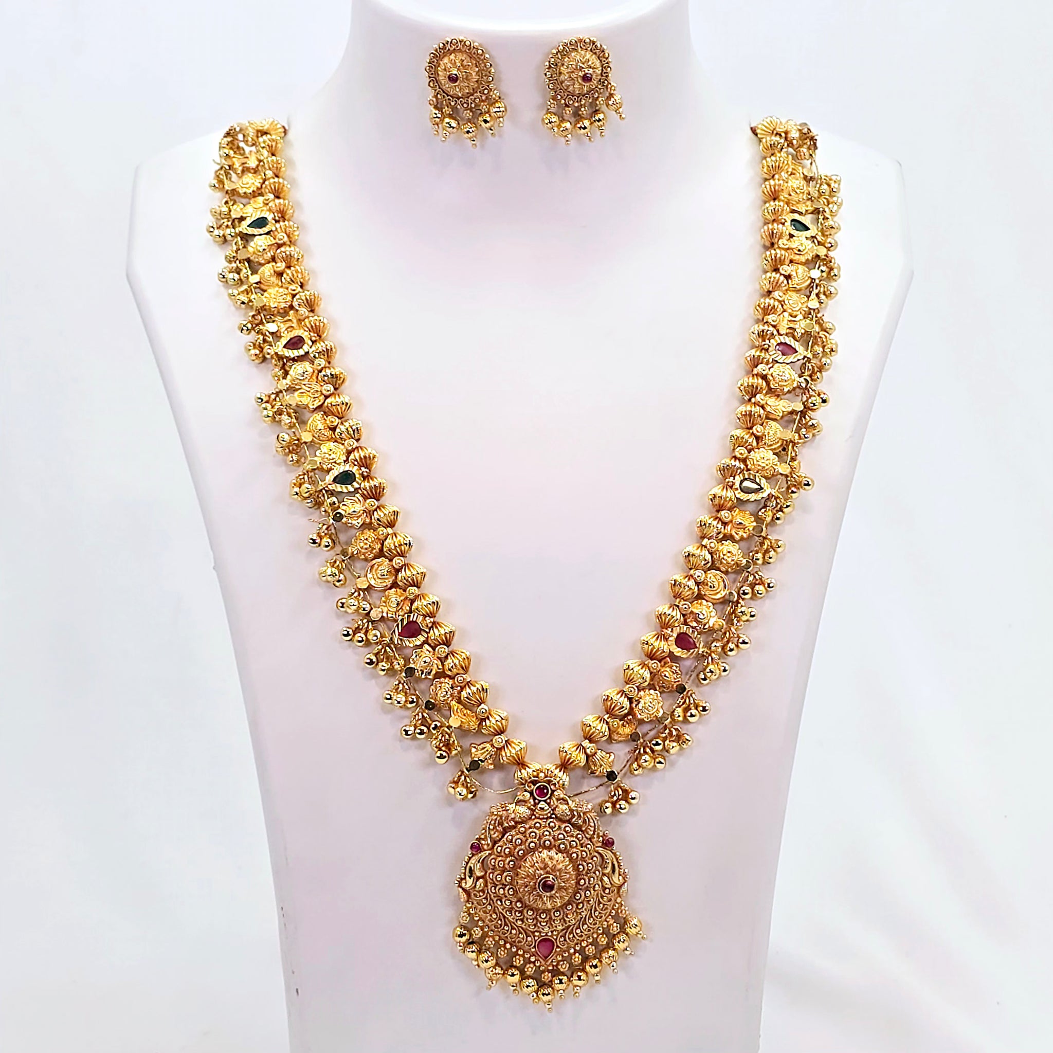 The Sangini Antique Goldforming Saaj
