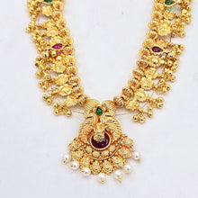 The Priti Antique Goldforming Saaj