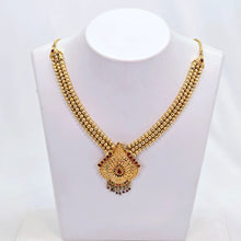The Anika Antique Goldforming Necklace