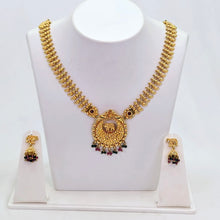 The Aashna Antique Goldforming Necklace