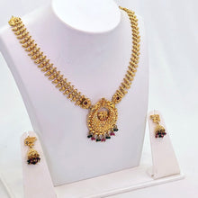 The Aashna Antique Goldforming Necklace