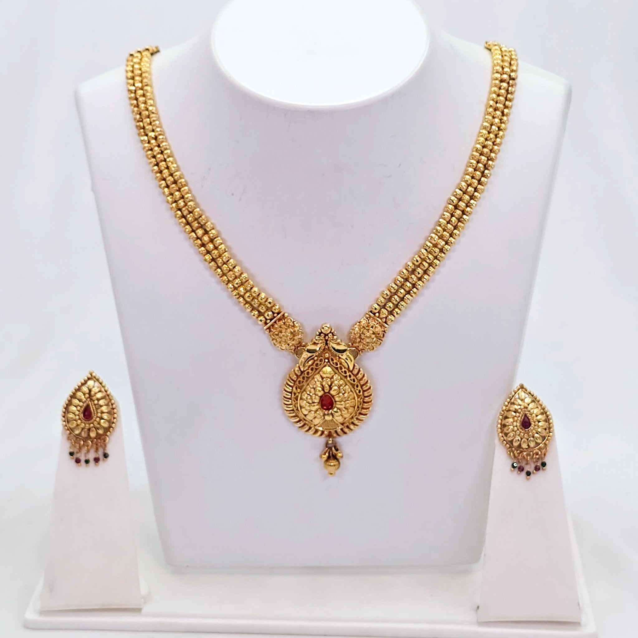 The Anushri Antique Goldforming Necklace