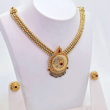 The Ayuya Antique Goldforming Necklace