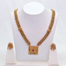 The Madhura Antique Goldforming Necklace