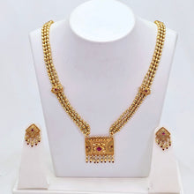 The Manavi Antique Goldforming Necklace