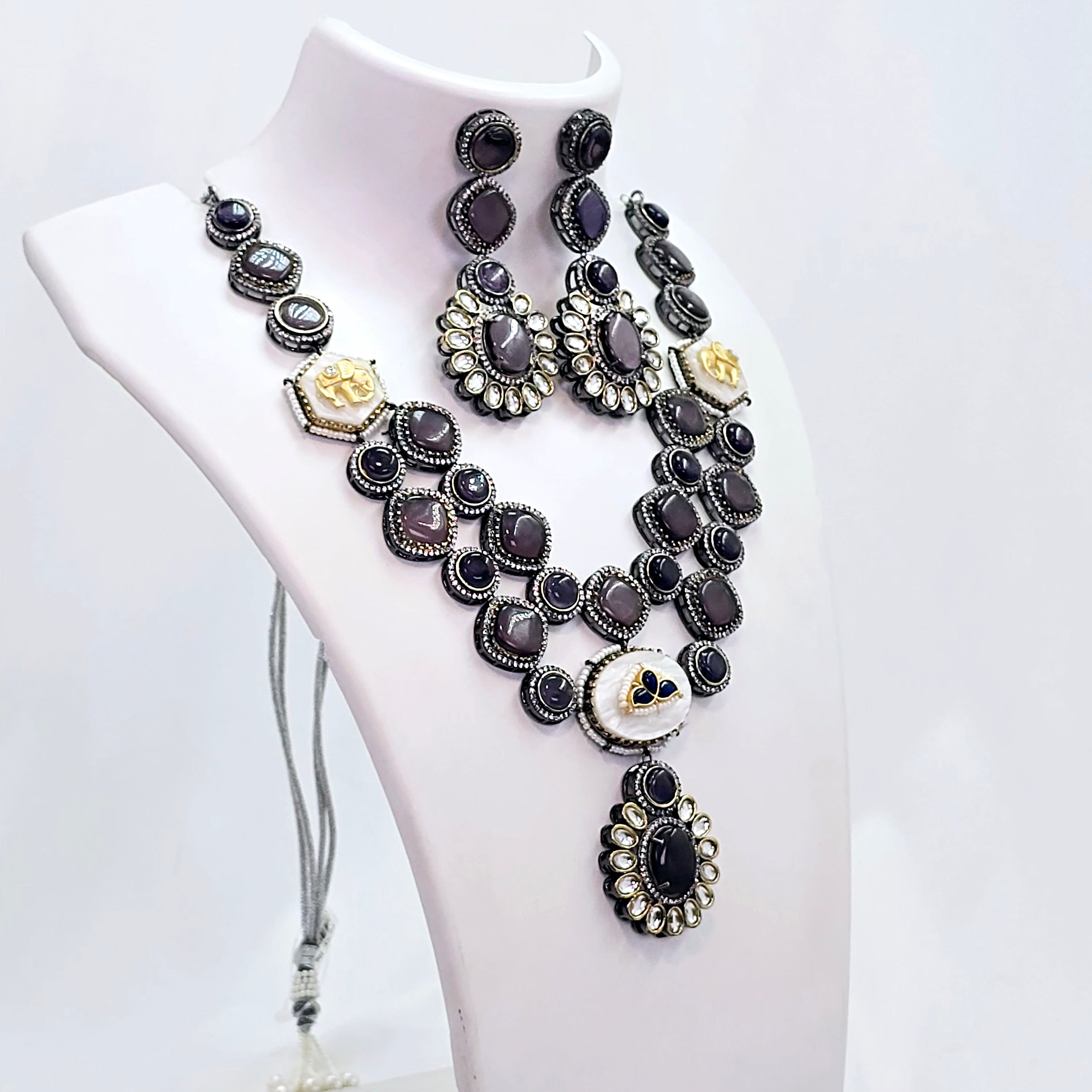 The Vera Sabyasachi Necklace