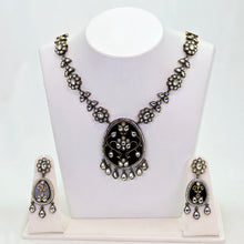 The Nyomi Victorian Polish Necklace