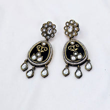 The Nyomi Victorian Polish Necklace