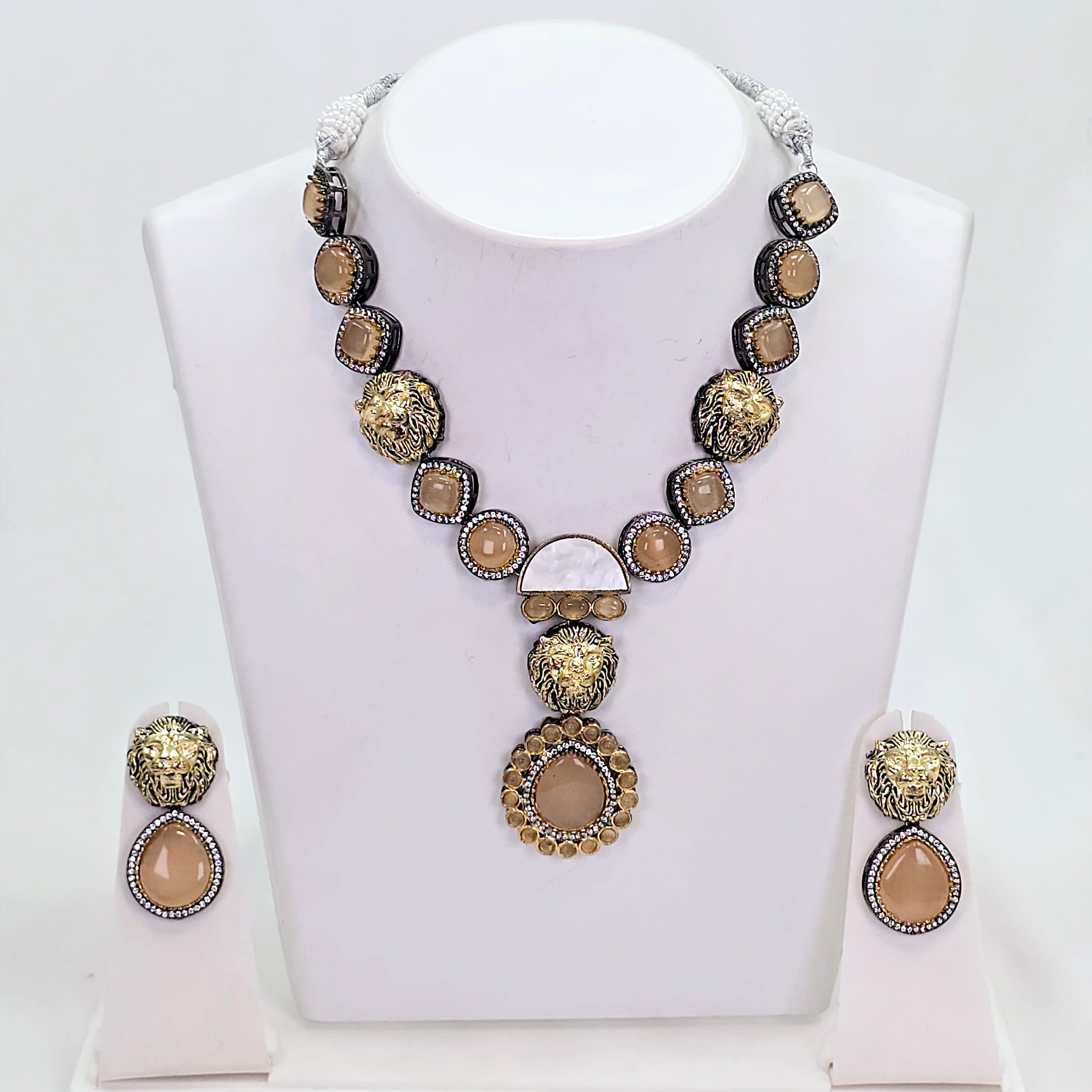 The Zhuri Sabyasachi Necklace