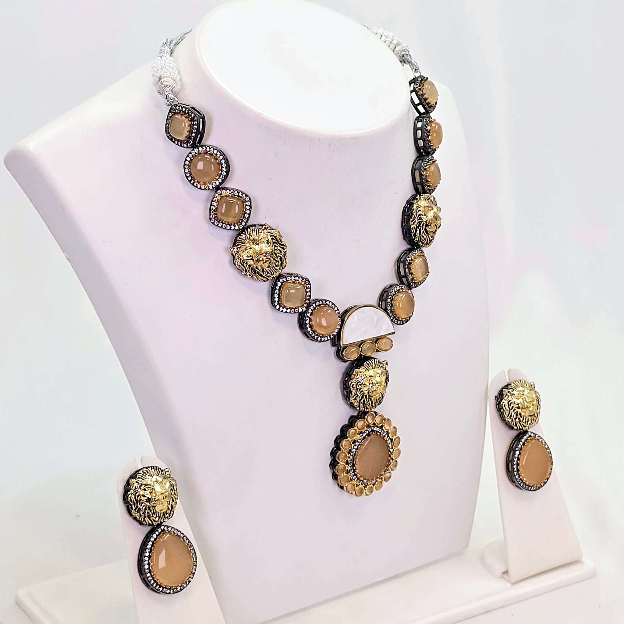 The Zhuri Sabyasachi Necklace