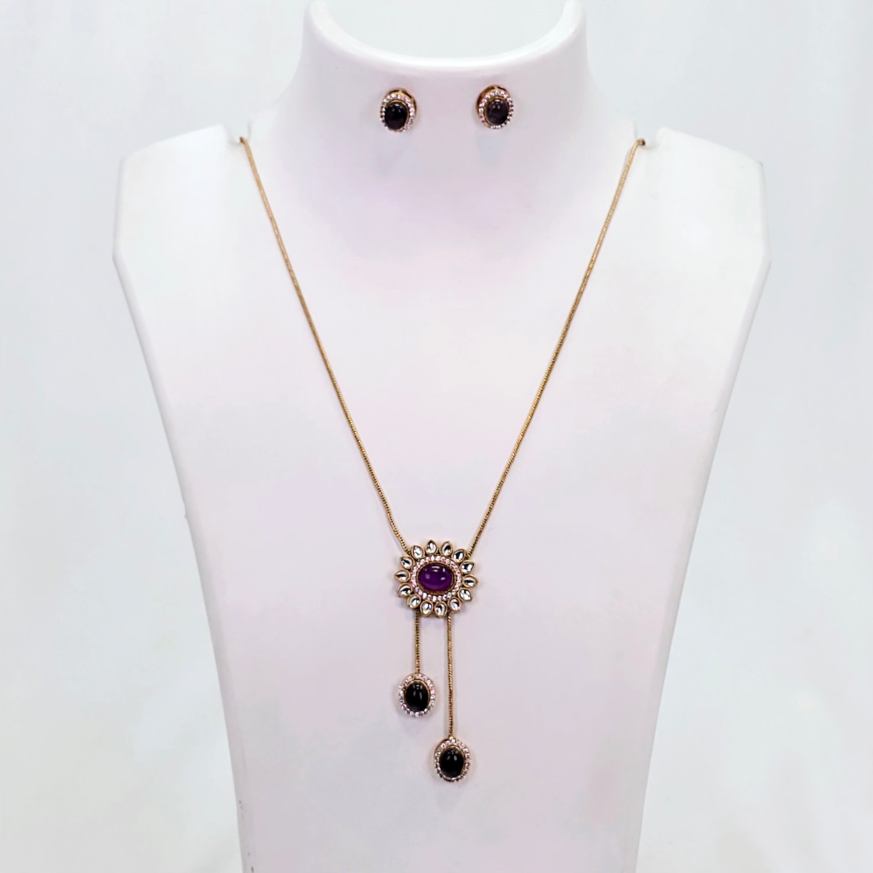 The Teresa Rosegold A.D Pendant Earring Set