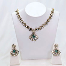 The Aviana Victorian Polish Necklace
