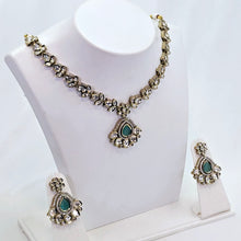 The Aviana Victorian Polish Necklace