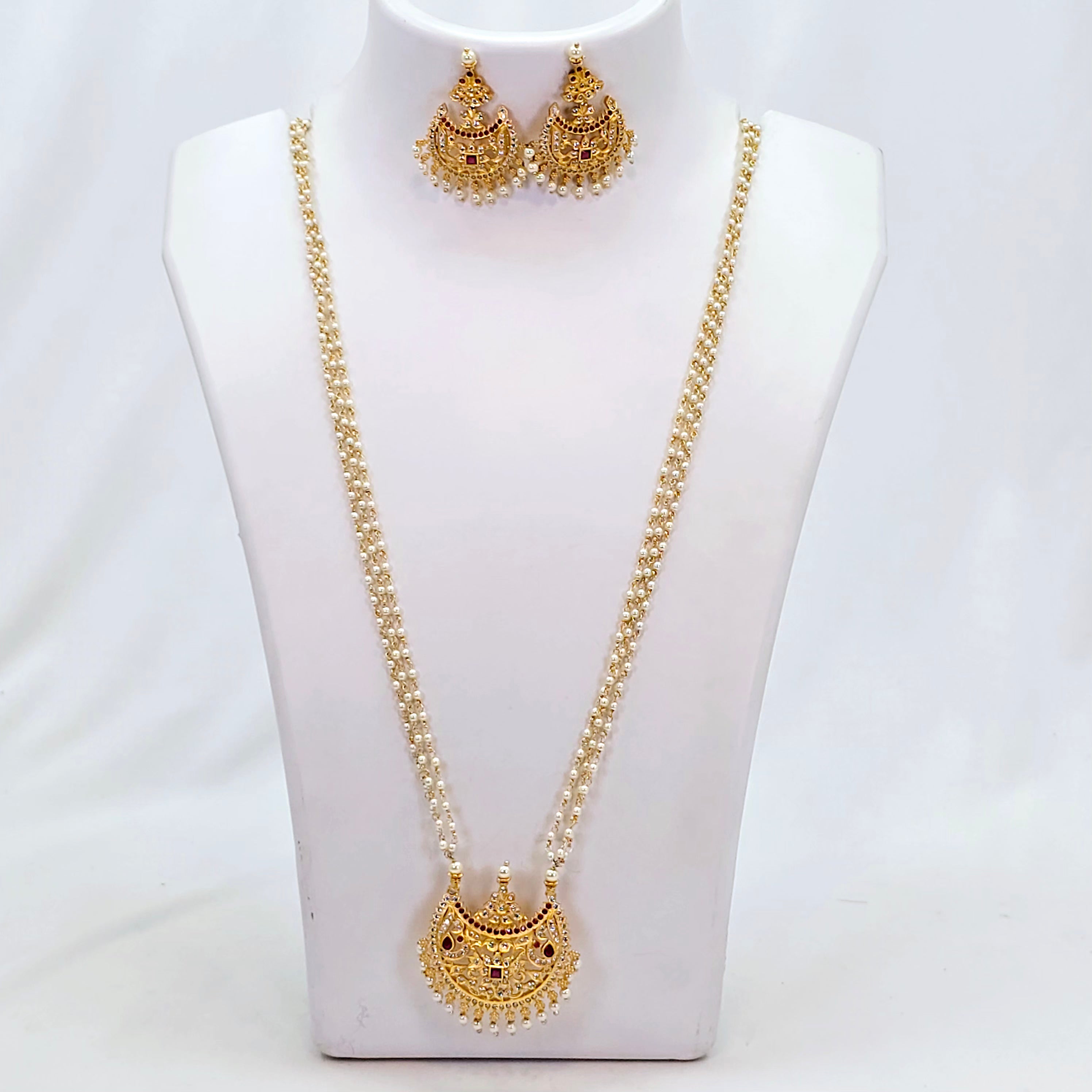 The Vasudha Moti Long Necklace