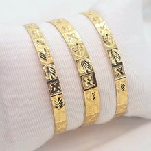 The Parnika Goldforming Bangle