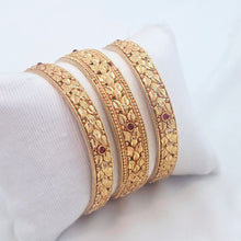The Pranita Antique Goldforming Bangle