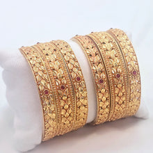 The Pranita Antique Goldforming Bangle