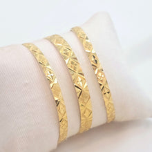 The Nishi Goldforming Bangle