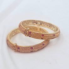 The Shama Antique Goldforming Bangle