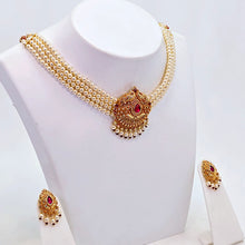 The Harshika Moti Necklace
