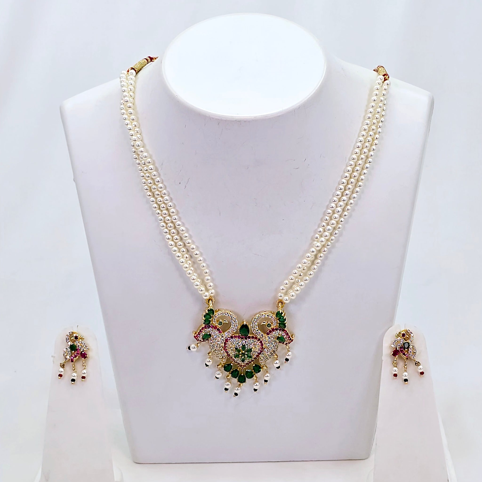 The Eshika Moti Necklace